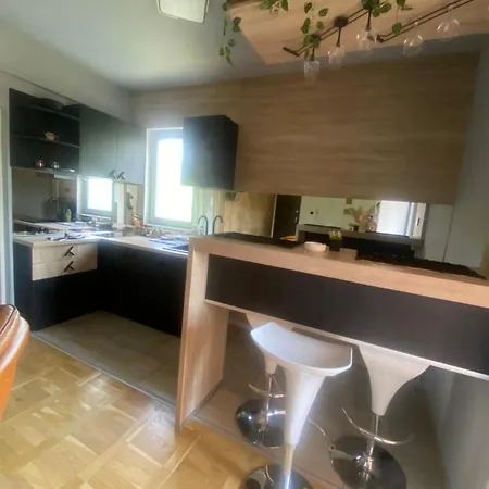 Apartment Lima *